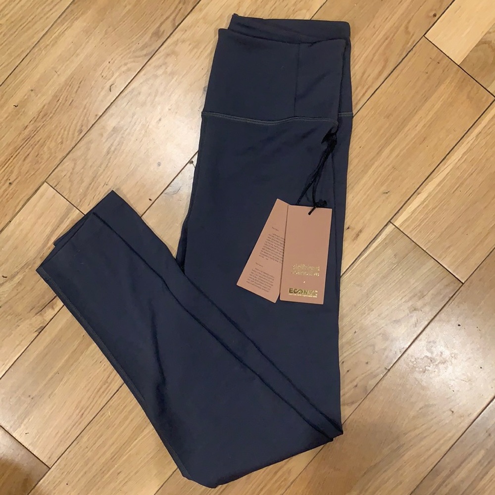 NWT Girlfriend Collective x ECONYL collection Charcoal Grey Leggings. Size L.